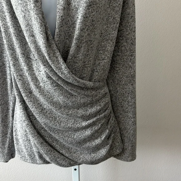 Tahari Sweater L Draped Surplice Front Modern Boho Sultry Minimalist Street Chic - Picture 8 of 15